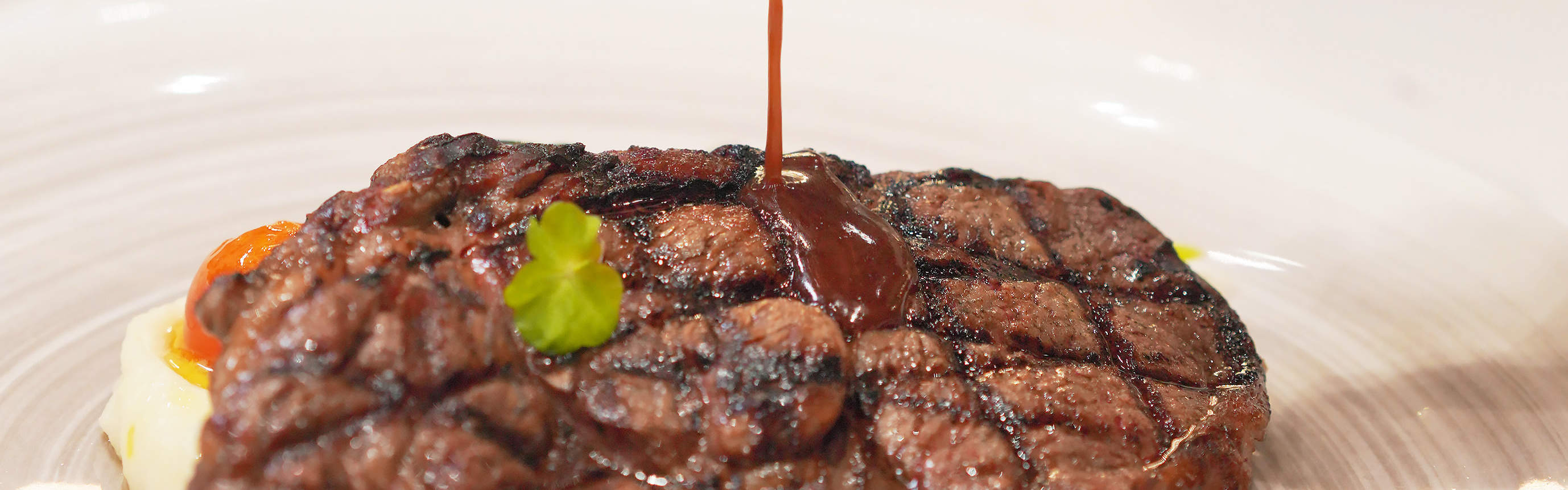 Giovanni Pina, bữa nửa buổi, bữa nửa buổi cuối tuần, tất cả những gì bạn có thể ăn